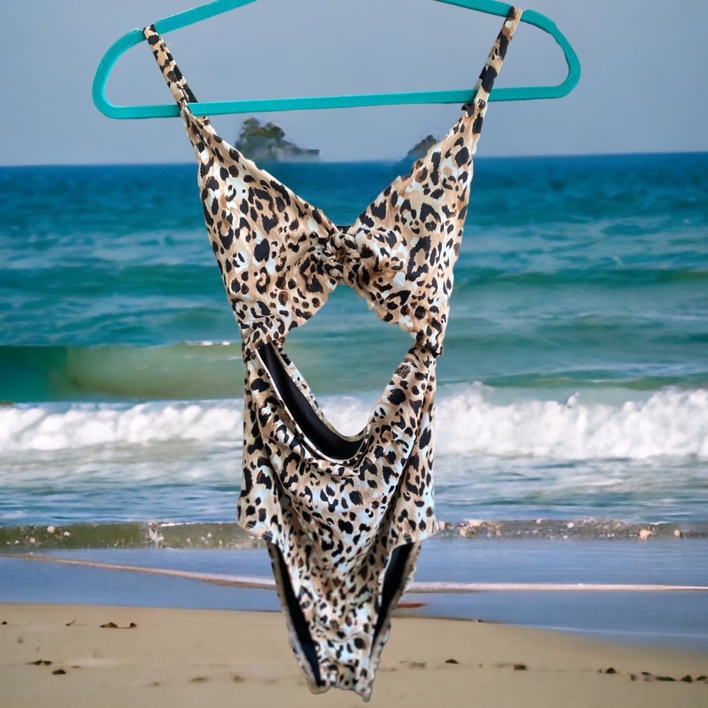 Time and Tru Bathing Suit Womens Size 8 Leopard One Piece Beach Sun Vacation